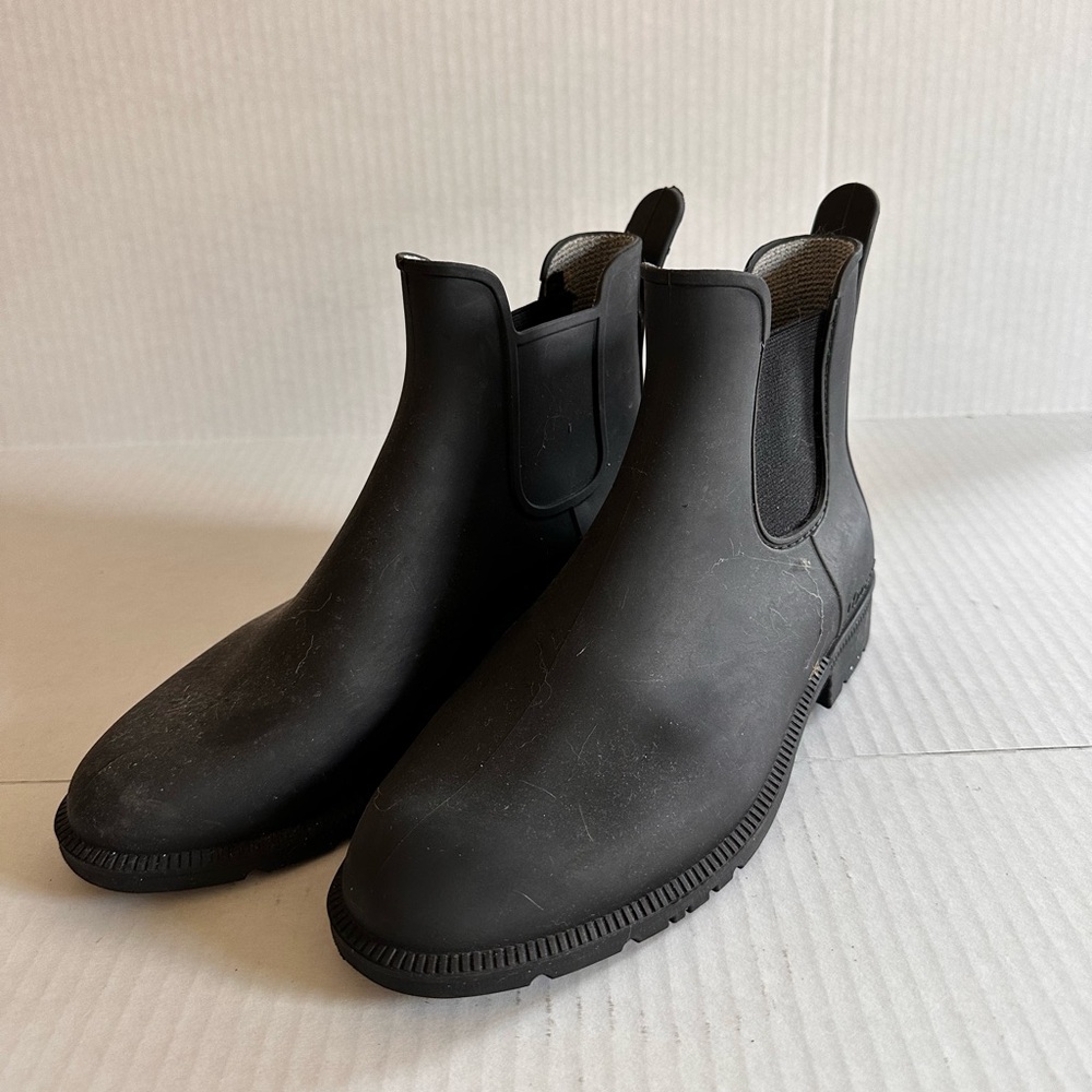 Very Cute Little Black Rain Booties